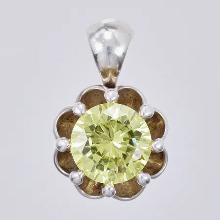 Hänge med grön sten, längd: ca 2cm, bredd: ca 14mm, 925/1000, silver Vikt: 4,9 g