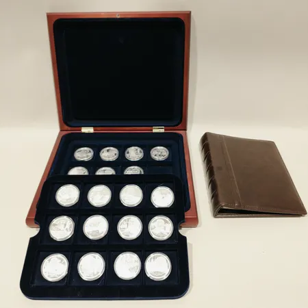 19 Minnesmedaljer Kungariket Sverige -  Sveriges regenter, Ø36mm, plastetuier, träschatull, ägarbevis, ej komplett samling, 925/1000 silver  Vikt: 515,7 g