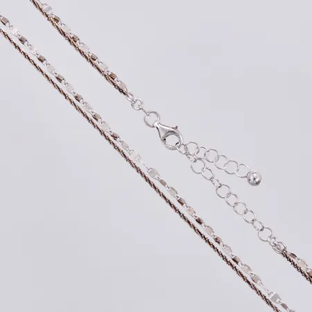 Kedja två-radig längd: ca 38-43cm bredd: ca 3mm, GHA, 925/1000 silver Vikt: 4,5 g