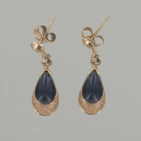 Örhängen med svart sten, L 2cm, 14k 1,9 gr Vikt: 1,9 g