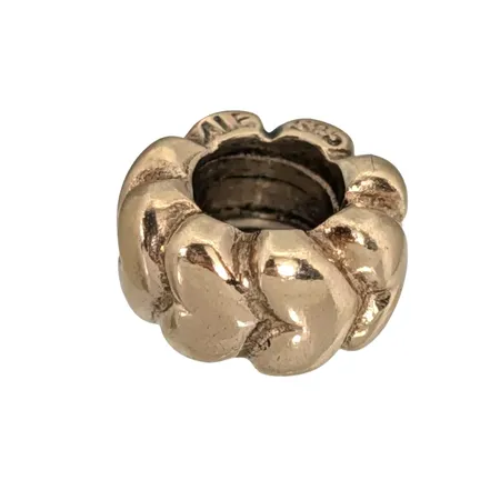 Berlock PANDORA, 14K guld, ALE, dekor av Hjärtan, yttre diameter 9 mm, tjocklek 5 mm, fint skick Vikt: 2,4 g