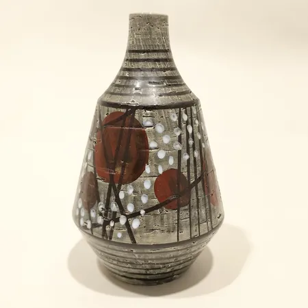 Vas Knud Johansen Syco, Helsingborg, keramik, 1950-tal, signerad, höjd ca 22cm, tillverkningsdefekter. Skickas med paket.