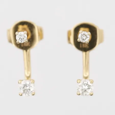 Ett par örhängen med diamanter totalt ca 0,14ct, 12mm, 18K Vikt: 1,3 g