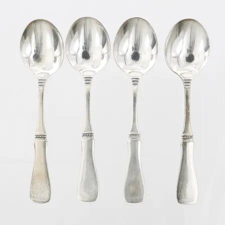 Fyra moccaskedar, modell Uppsala, MGAB, Lidköping, längd 10cm, slitage.  Vikt: 37,4 g