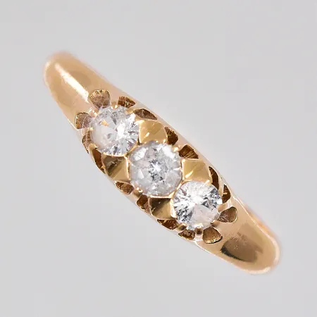 Ring med vita stenar, stl 18, 18K Vikt: 2,8 g