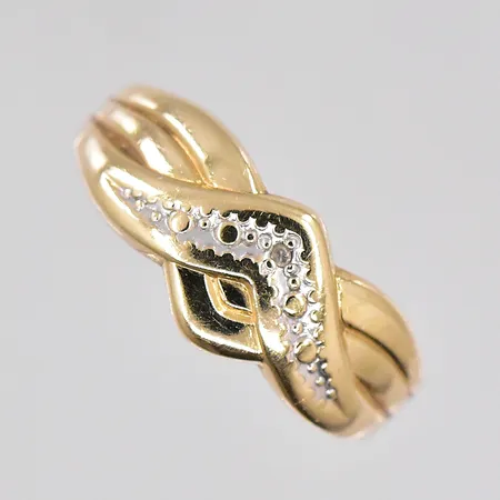 Ring med diamant ca 0,005ct,  stl 18¼, skrv skena, 14K Vikt: 1,6 g
