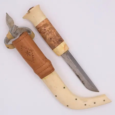Samekniv ej signerad 16,5cm, handtag trä och renhorn, slida i renhorn och läder