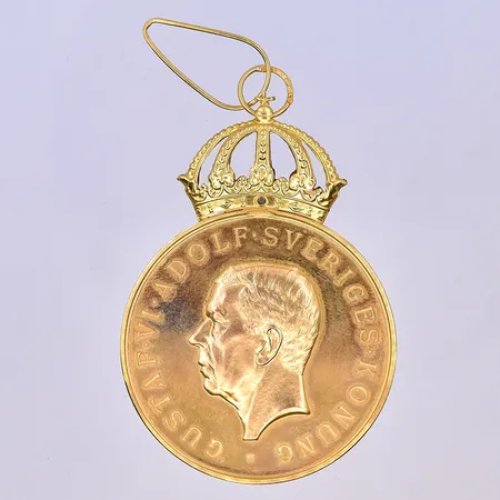 Medalj " Patriotiska sällskapet" ,Ø41mm, band och etui medföljer, 18K/23K. Vikt: 33,2 g