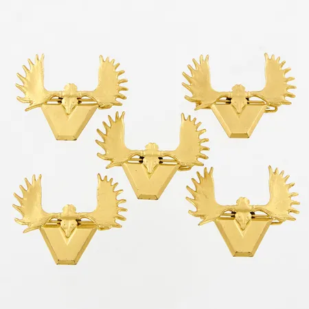 5 älgskyttemärke/broscher 30x36mm, förgyllt silver 830/1000 Vikt: 16 g