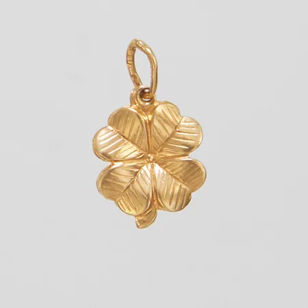 Hänge fyrklöver, längd ca 19mm, bredd 11mm, 18K Vikt: 0,9 g