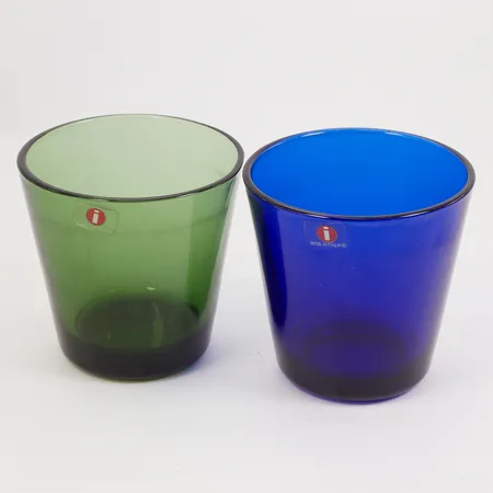 2 Dricksglas Iittala, Kartio, design: Kaj Franck, 21cl, höjd: 8cm, Ø 8cm, grön, blå, repor/slitage Skickas med paket.