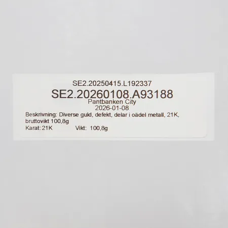 Diverse guld, defekt, delar i oädel metall, 21K, bruttovikt 100,8g Vikt: 100,8 g