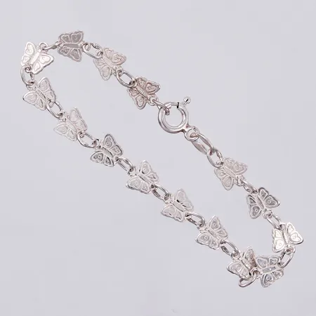 Armband med fjärilar, längd ca 14,5cm, bredd ca 5mm, 830/1000 silver Vikt: 3,3 g