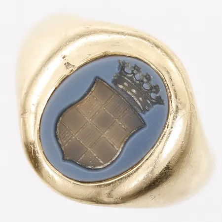 Klackring med vapensköld, stl 15, tillverkad av Göta Ädelmetall Ab, år 1998, bruksskick, 18K Vikt: 10,6 g