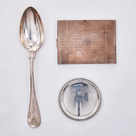 Diverse, graverat/buckligt, 830/1000 Silver Vikt: 211 g