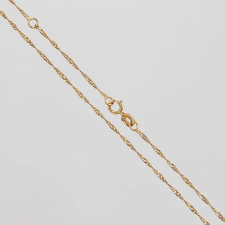 Kedja, Singapore, längd: 42,3+45,4mm, bredd: 1mm, GHA, kedjan något utdragen, 18K Vikt: 1,3 g
