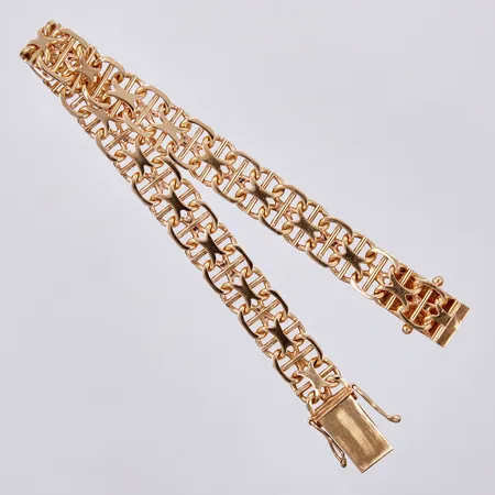 Armband X-länk med stav Bolidenguld Nordiska Guldvaru-Aktiebolaget 1962,  bredd ca 18cm, bredd ca 9mm, 18K Vikt: 19,1 g