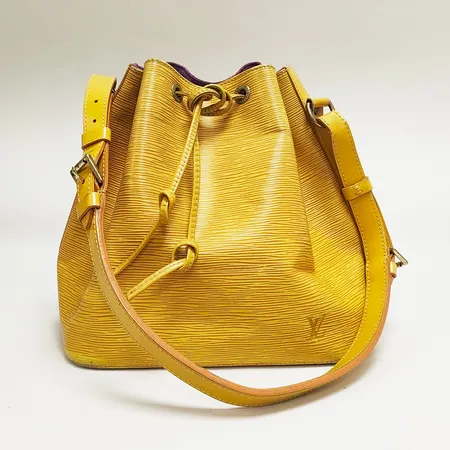 Väska, Louis Vuitton, Noe GM, gult Epi läder, nr: AR1915, kraftigt slitage, 25x26x18,5cm, inga tillbehör.