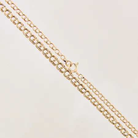 Collier doserad Bismarck, längd 44cm, bredd 3-5mm, smärre buckla vid lås, 18K  Vikt: 6,9 g