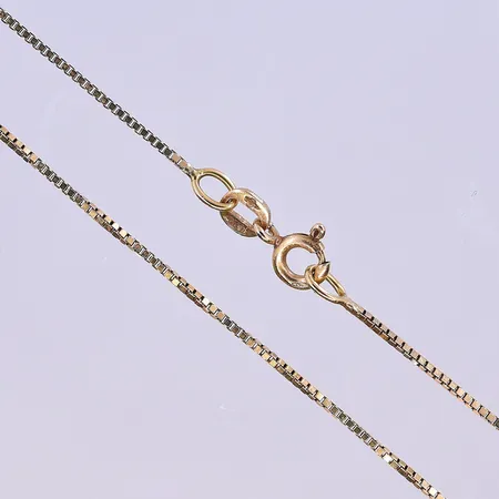 Kedja Venezia, längd 40,5 cm, bredd 1 mm, 18K. Vikt: 2,7 g