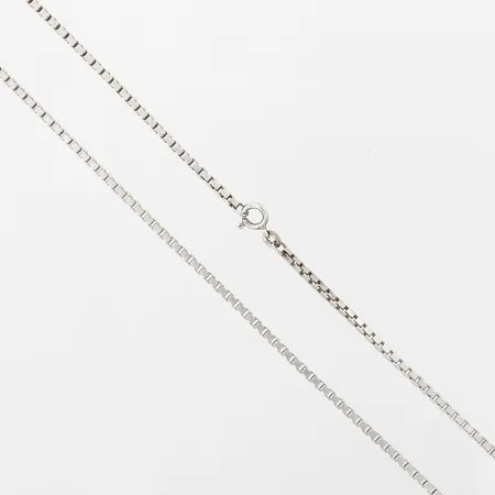 Kedja Venezia, längd 42cm, bredd 2,5mm, slitage, 835/1000 silver.  Vikt: 11,8 g