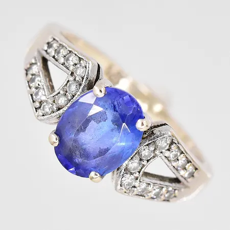 Ring stl 17¼ vita stenar repor på blå sten, 14K Vikt: 3,9 g