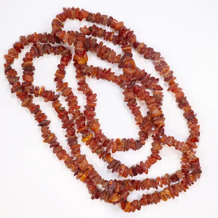 Collier med bärnsten längd ca 200cm bredd ca 12-15mm, slitage  Vikt: 0 g