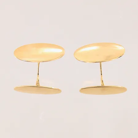 Ett par manschettknappar, 19x12mm, ena något skev, 18K  Vikt: 5,8 g