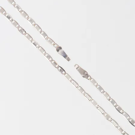 Kedja marina, längd 45cm, bredd 1,7mm, saknar lås, vitguld 18K Vikt: 2,6 g