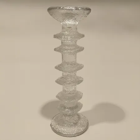 Ljusstake Festivo Timo Sarpaneeva Iittala, signerad TS, höjd ca 24,5cm. Skickas med postpaket.