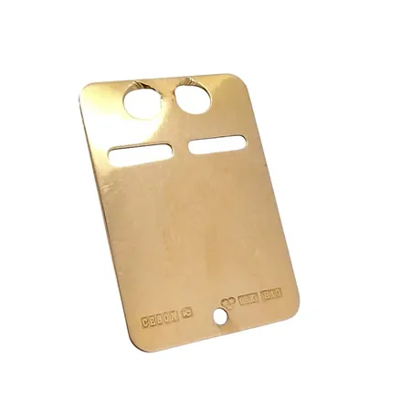 Hänge ID-bricka, 18K guld, bruksmärken, gravyr Vikt: 1,5 g