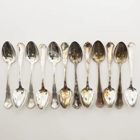 Tolv moccaskedar modell Viktoria, längd 11cm, gravyr, finska stämplar, 830/1000 Vikt: 151,5 g