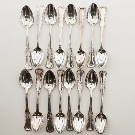 16 moccaskedar modell prins Albert, längd 10,5cm, GAB, 830/1000 silver Vikt: 208 g