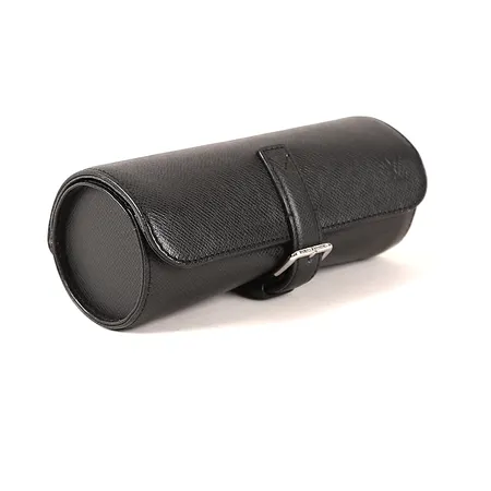 Klockfodral, Louis Vuitton, modell M32609, svart skinn, enligt datumkod, 2017 Frankrike, ca 20x8x8cm, dustbag, kartong och kvitto från, Birger Jarlsgatan, Stockholm 2017, smärre bruksslitage. 