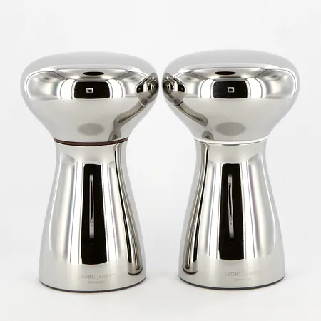 Salt & Pepparkar, Georg Jensen Living, Alfredo Collection, höjd: 11,5cm Ø70mm, i originalkartong, trasig insida på kartongen
