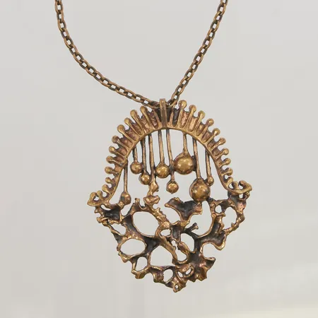 Collier, "Jorma Valo" Bronshänge 7,5cm bredd: 6,5cm, med kedja, 64cm