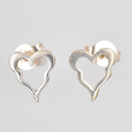 Ett par örhängen Efva Attling crazy heart, 10x9mm, 925/1000 silver Vikt: 1,3 g