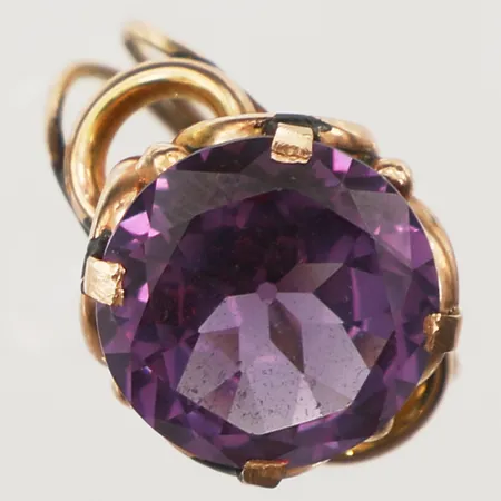 Ring med lila syntetisk safir, stl 16, bredd Ø14mm, missfärgad, 18K Vikt: 4 g