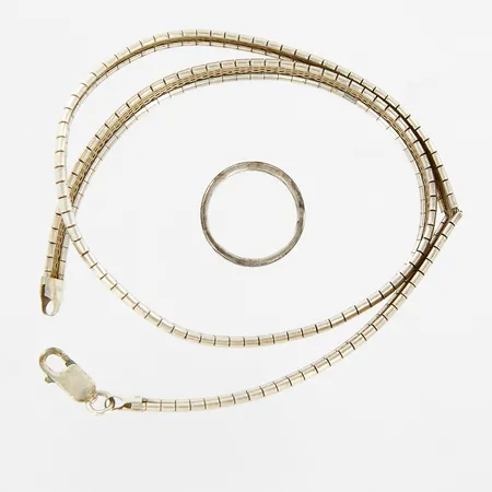 Collier defekt, ring defekt silver 925/1000 Vikt: 29,4 g