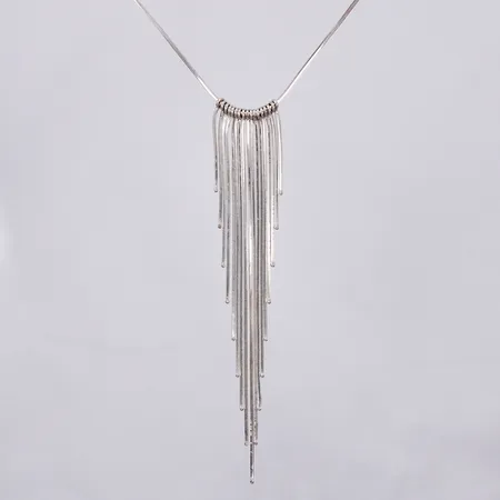 Collier längd ca 40-44,5cm, GHA 925/1000 silver Vikt: 13 g