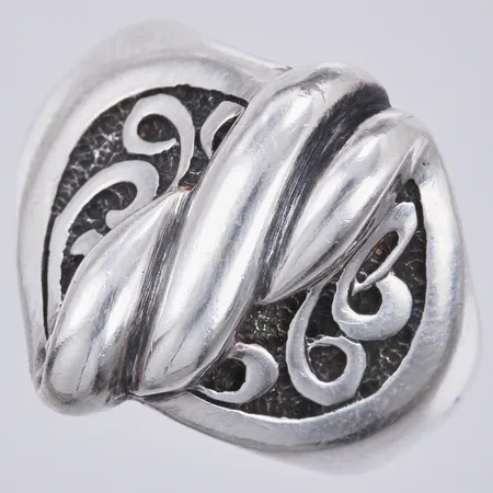 Ring stl: 18, bredd ca 2-20mm, 925/1000 silver Vikt: 5,5 g