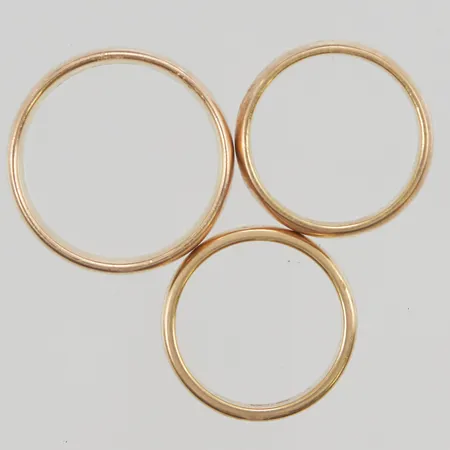 Ringar, 3st, graverade, 18K 26,7g.