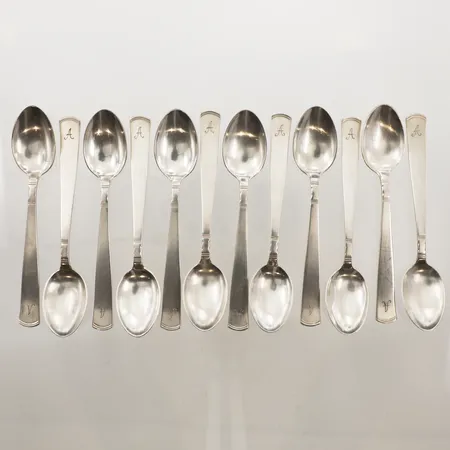 Tolv kaffeskedar modell Rosenholm, längd ca 11cm, GAB, gravyr, 830/1000 silver  Vikt: 152,5 g