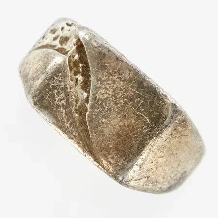 Klackring stl 18¼, bredd: 3-11mm, silver 925/1000 Vikt: 4,9 g