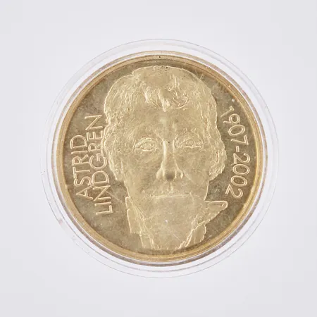 Minnesmynt, Ø36mm, Pippi Långstrump, Astrid Lindgren 1907-2002, nominellt värde 50kr, aluminiumbrons-legering, plastetui