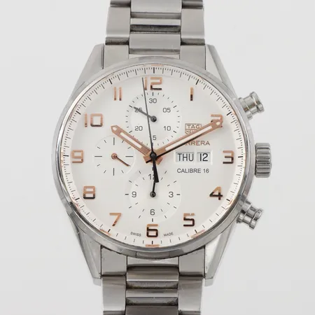 Armbandsur Tag Heuer cal 16 Regnr CV2A1AC.BA0738 sernr WKN9015, kvitto 2019 box cert,diameter 43 mm.