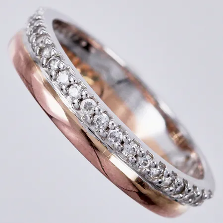 Ring GHA med vita stenar stl: 17, bredd ca 4mm, förgyllt 925/1000 silver Vikt: 2,6 g