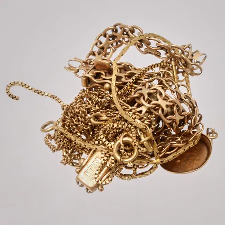 Diverse defekt guld, 18K, vikt 25,68g.