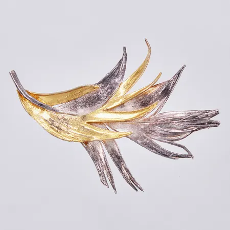 Brosch Flora Danica Denmark längd: ca 7,5cm, bredd: ca 55mm, 925/1000 silver och förrgyllt silver Vikt: 14,1 g