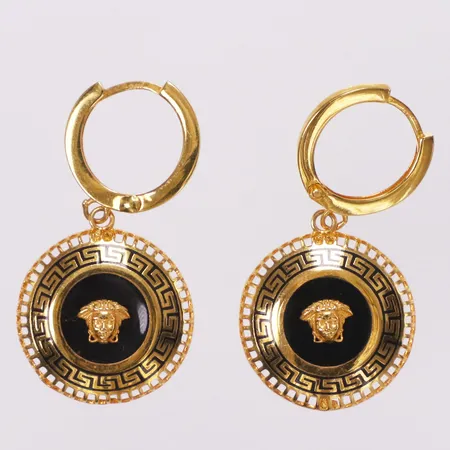 Ett par örhängen Medusa, svart dekor, 36mm, OBS! ej märkesdesign, 21K Vikt: 7,5 g